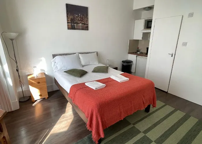 Cromwell Apartments